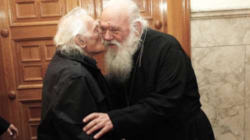 Γλέζος σε Ιερώνυμο: Να φροντίσεις να έχω θρησκευτική κηδεία