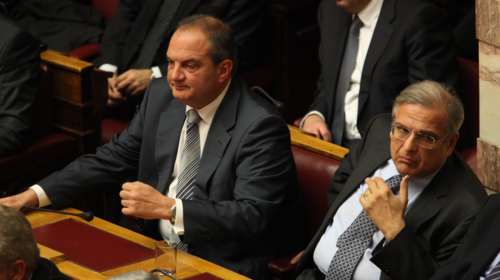 Ομολογία Παπαθανασίου: Η κυβέρνηση Καραμανλή έπρεπε να πάρει και άλλα μέτρα