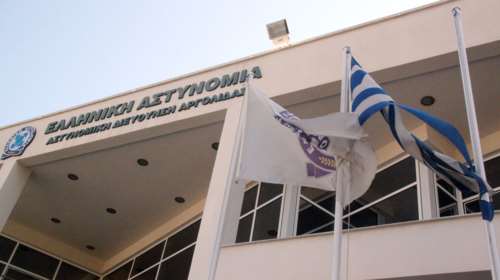 Φιάσκο και η ανακοίνωση της ΕΛΑΣ για τον ληστή στη ντουλάπα!