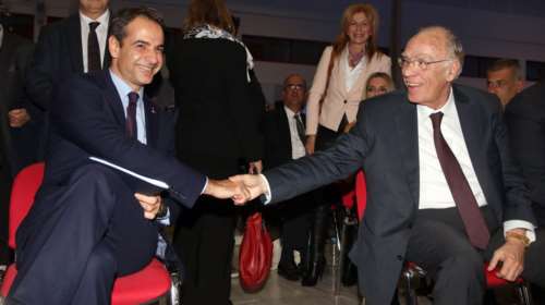 Συνάντηση Μητσοτάκη - Λεβέντη το απόγευμα στη Βουλή