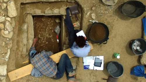 Τάφος πολεμιστή των μυκηναϊκών χρόνων εντοπίστηκε στο Μαραθώνα