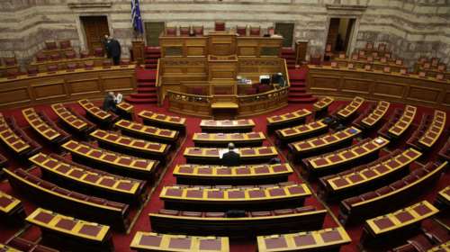 Βρέθηκαν άλλοι 2 βουλευτές που πήραν την «13η σύνταξη»!