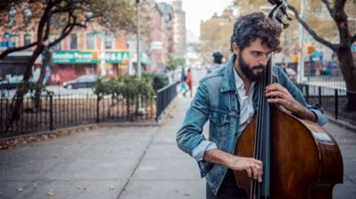 Πέτρος Κλαμπάνης: ένας διεθνής μας μουσικός σε έναν απρόβλεπτο χώρο