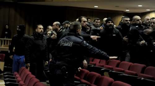 Ταυτοποίησαν τον χρυσαυγίτη που επιτέθηκε στη Μάγδα Φύσσα