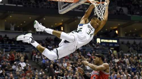 «Μάγεψε» για ακόμη μία φορά ο Γιάννης Αντετοκούμπο - Δείτε το βίντεο