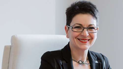 Μήνυση κατά του Βαξεβάνη από την σύζυγο του Γ. Στουρνάρα