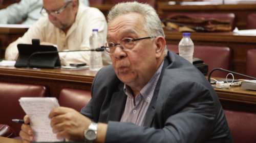 Έβγαλαν βουλευτή του ΣΥΡΙΖΑ από το ΙΧ του και τον λήστεψαν