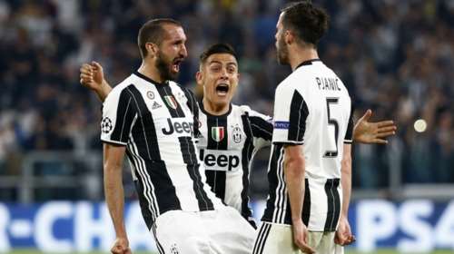 Η Γιουβέντους &quot;ζάλισε&quot; την Μπαρτσελόνα με το 3-0 στο Τορίνο