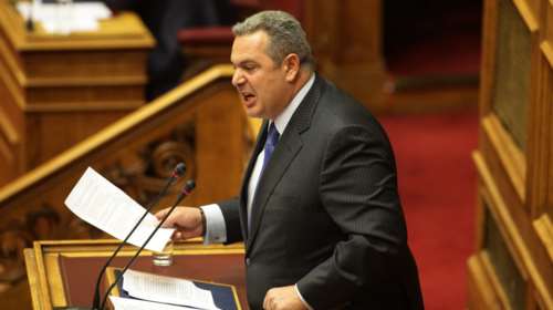 Σίγουρος ο Καμμένος στη Βουλή: Μην ελπίζετε ότι θα πέσουμε