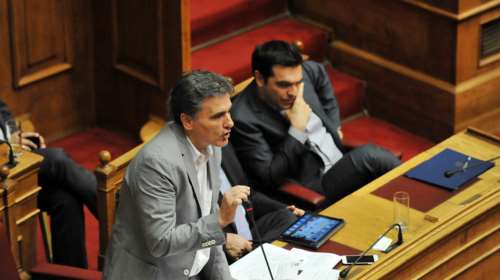 Προς πολιτικό διαζύγιο Τσίπρα - Τσακαλώτου μετά τη συμφωνία;