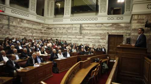 Πάσχα με το "σταυρό του μαρτυρίου" για τους βουλευτές ΣΥΡΙΖΑ