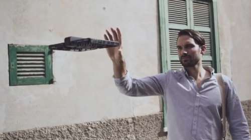 Ενα drone τσέπης που λύνει τα χέρια των selfie-maniacs