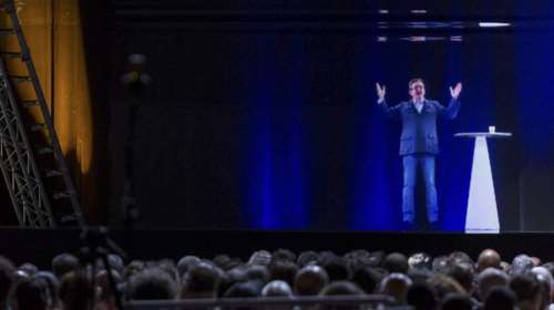 Γαλλία: Ομιλία Μελανσόν σε 7 πόλεις με τεχνολογία ολογράμματος