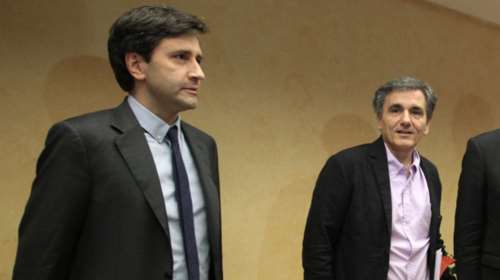 Στην Ουάσινγκτον με... «ανοιχτούς λογαριασμούς» για τα μέτρα