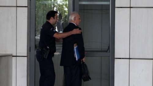 Επιστρέφει στη φυλακή ο Άκης - Δεν βρήκε τα 200.000 ευρώ