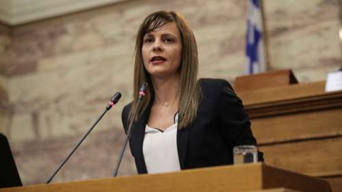 Αχτσιόγλου για Γαλλία: Ευχόμαστε να κερδίσει ο Μελανσόν τις εκλογές