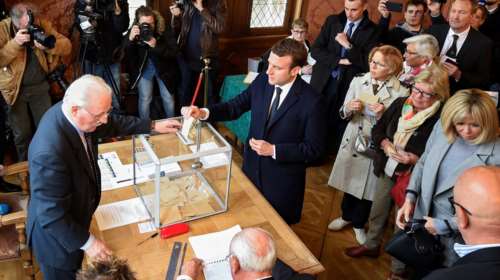 Ψήφισαν όλοι οι υποψήφιοι πρόεδροι της Γαλλίας