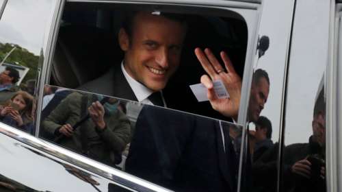 Γαλλία: Μετονομάστηκε σε &quot;Αναγέννηση&quot; το κόμμα του Εμανουέλ Μακρόν