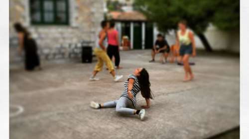 Μία σχολή χορού, χωρίς δασκάλους στην Ύδρα