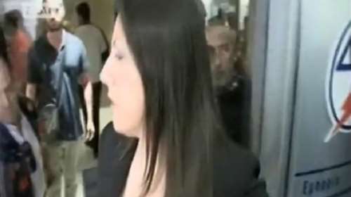 Χαμός στα γραφεία της ΔΕΗ με την Κωνσταντοπούλου και τους «Δεν πληρώνω»