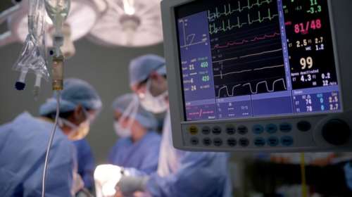Πρωτοποριακή επέμβαση αλλαγής φύλου σε 18χρονη στη Θεσσαλονίκη