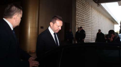 Τραπεζική πηγή: Μόνο με νομικά κείμενα για το χρέος η ΕΚΤ μας βάζει στο QE