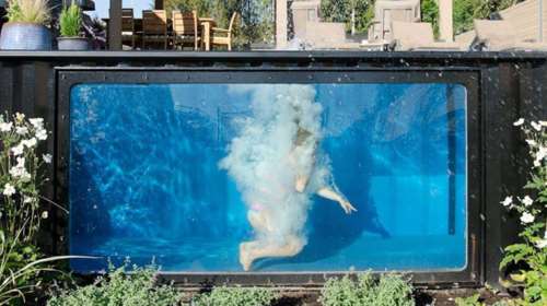 Αυτή είναι η πιο φθηνή  και ...περίεργη πισίνα στον κόσμο