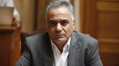 Αποστάσεις Σκουρλέτη: «Πρέπει να βγούμε από τα Μνημόνια»