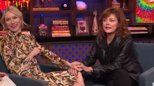 Σούζαν Σάραντον - Ναόμι Γουότς: Φιλήθηκαν στο στόμα σε τηλεοπτική εκπομπή