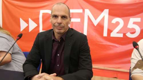 Άρθρο Βαρουφάκη υπέρ του Μακρόν στη γαλλική Le Monde