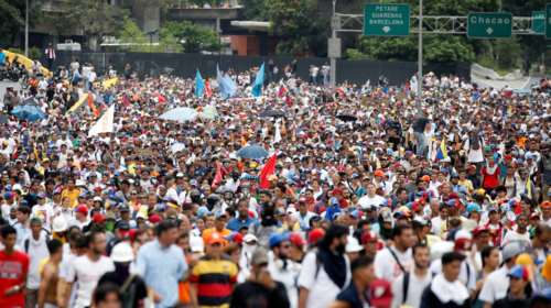 Νέες διαδηλώσεις στη Βενεζουέλα, χρήση χημικών από τις αρχές