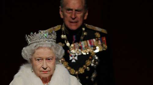 Πρίγκιπας Φίλιππος: Ο Ελληνας γαλαζοαίματος που έγινε σκιά της βασίλισσας