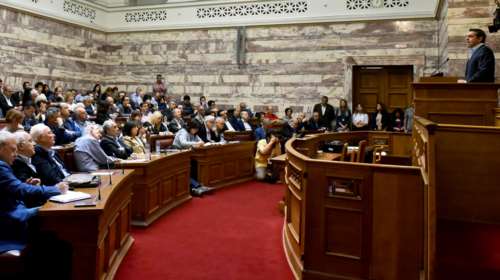 Κυβερνητικά παίγνια με τα αντίμετρα για να ξεχαστεί το χρέος