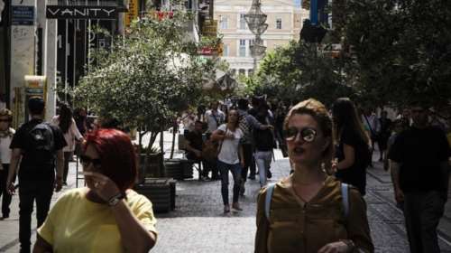 Ανοικτά τα καταστήματα εν μέσω απεργιών