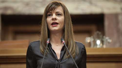 «Ομολογία» Αχτσιόγλου για αύξηση των ασφαλιστικών εισφορών