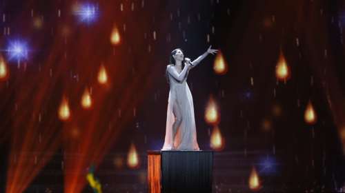 Φαντασμαγορική εμφάνιση της Demy στην σκηνή της Eurovision