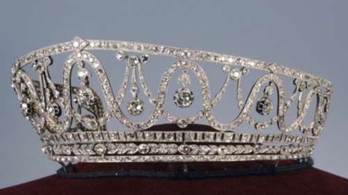 Εκλεψαν τιάρα με 367 διαμάντια από το Μουσείο της Βάδης