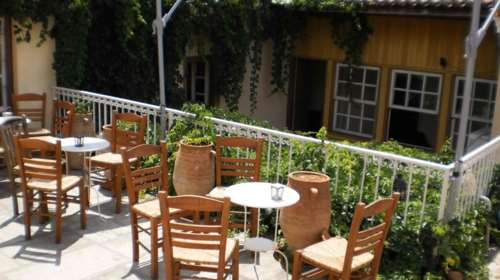 Οι 27 καταπληκτικές αυλές της Πλάκας ανοιχτές στο κοινό