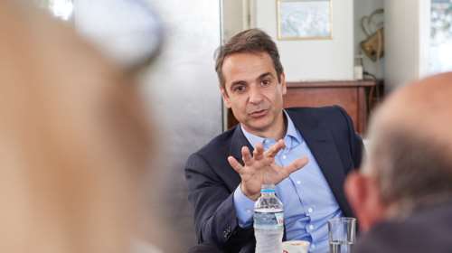 Μητσοτάκης για συμβασιούχους: Ανεύθυνο εμπόριο ελπίδας