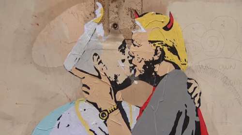 To γκράφιτι που σκανδάλισε: Ο Τραμπ φιλά τον Πάπα στο στόμα