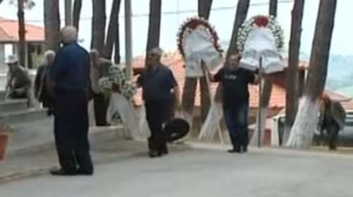 Θρήνος στην κηδεία της 36χρονης που δολοφονήθηκε στη Θεσσαλονίκη