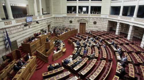 Ξεκινάει η μάχη για τα νέα μέτρα στη Βουλή - Ψηφίζονται την Πέμπτη