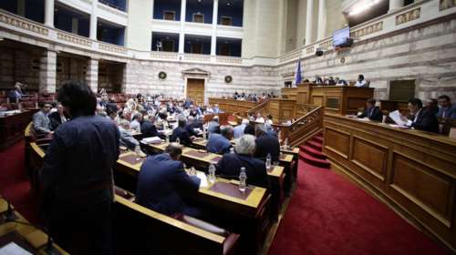 Δείτε το βίντεο με το άθλιο επεισόδιο Κασιδιάρη κατά Δένδια