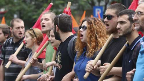 Σε απεργιακό κλοιό όλη η χώρα για τα νέα μέτρα