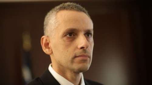 Παραιτήθηκε 3ος κατά σειρά γραμματέας του Γ.Μουζάλα, επισήμως μετακινήθηκε