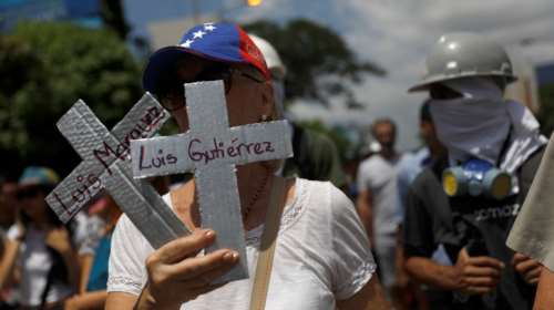 Βενεζουέλα: Ένας έφηβος διαδηλωτής σκοτώθηκε - Στους 43 οι νεκροί