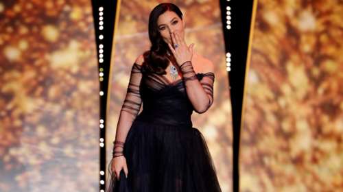 Kάννες: Καυτά φιλιά και λαμπερές παρουσίες στο κόκκινο χαλί