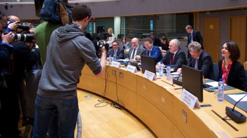 Χαμηλώνει τον πήχυ το Μαξίμου για συμφωνία στο σημερινό Eurogroup