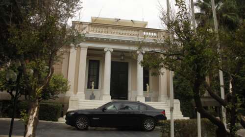 Μαξίμου κατά ΜΜΕ: Ψευδείς ειδήσεις ότι αλλάξαμε γνώμη για το χρέος