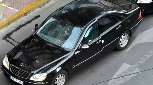 Αυτό είναι το αυτοκίνητο του Λουκά Παπαδήμου